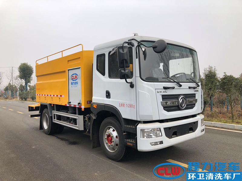 东风D9高压清洗车 (玉柴165)